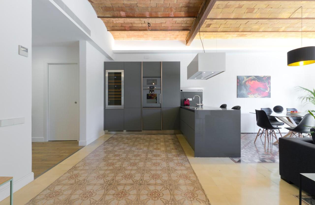 Luxury 3-bed/3-bath Paseig De Gracia Apartment Barcelona